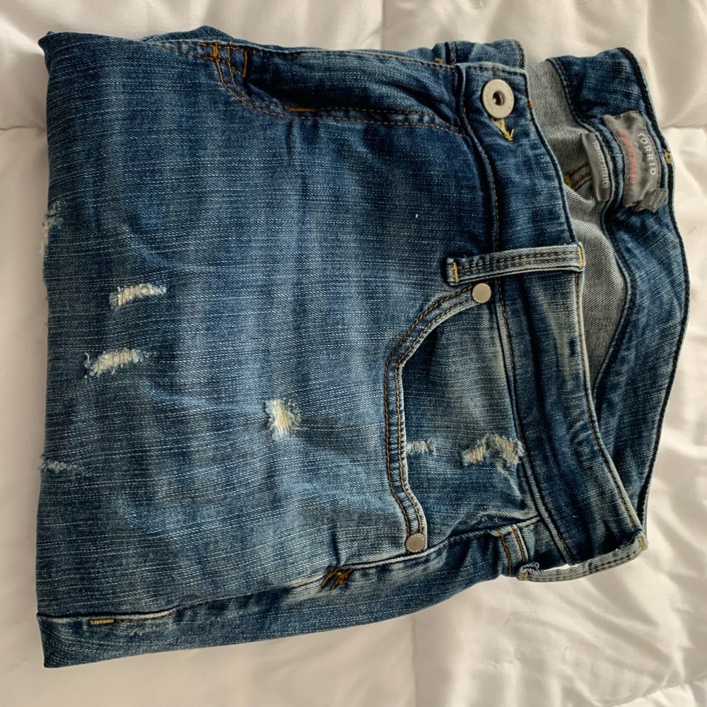 👖TORRID BOYFRIEND STRAIGHT JEAN - VINTAGE STRETCH MEDIUM WASH 14 EXTRA SHORT 👖